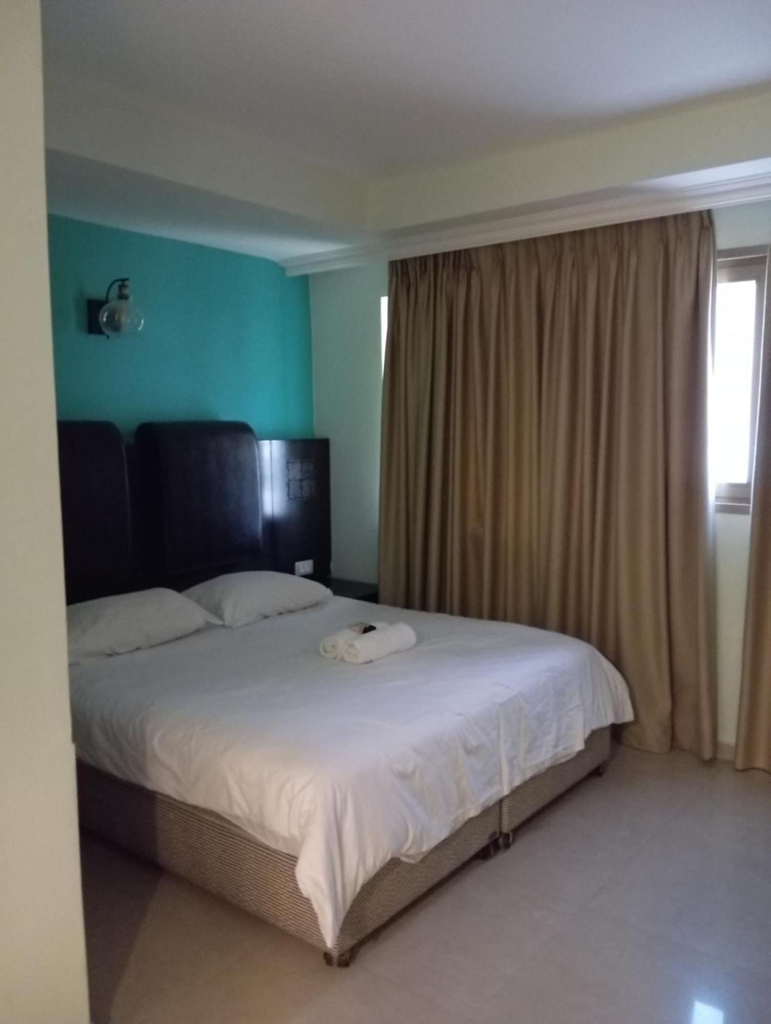Marina Beach Hotel Tel Aviv Esterno foto