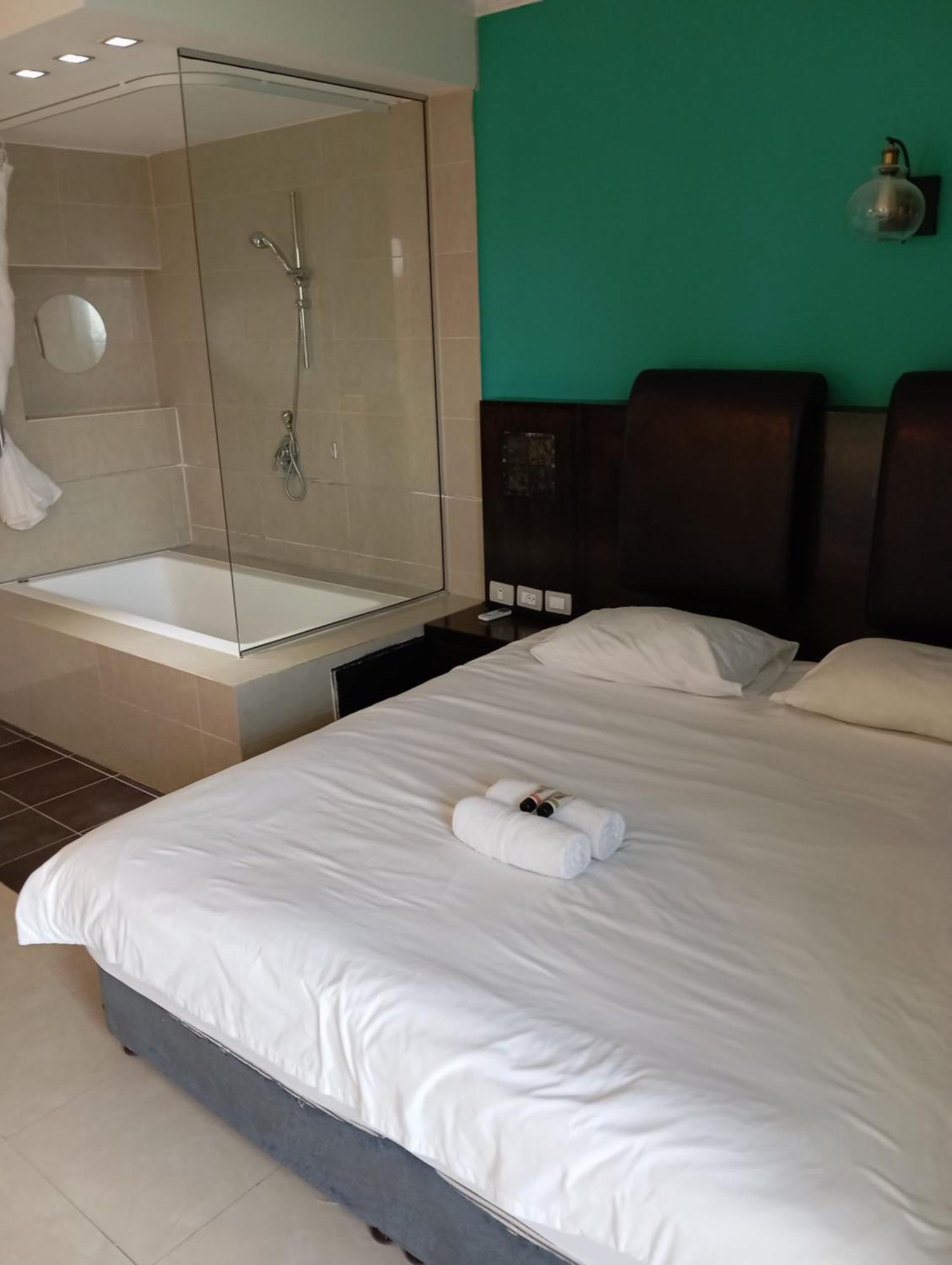 Marina Beach Hotel Tel Aviv Esterno foto