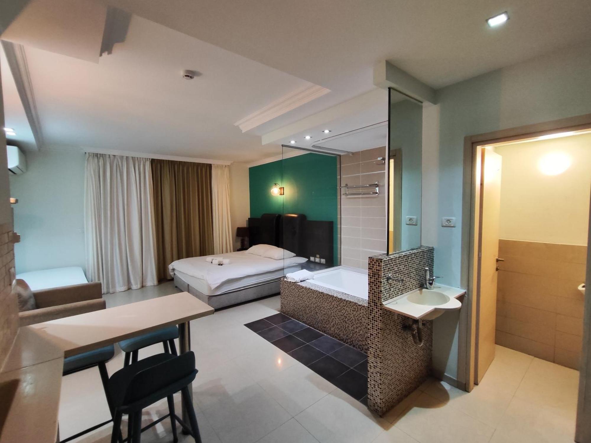 Marina Beach Hotel Tel Aviv Esterno foto